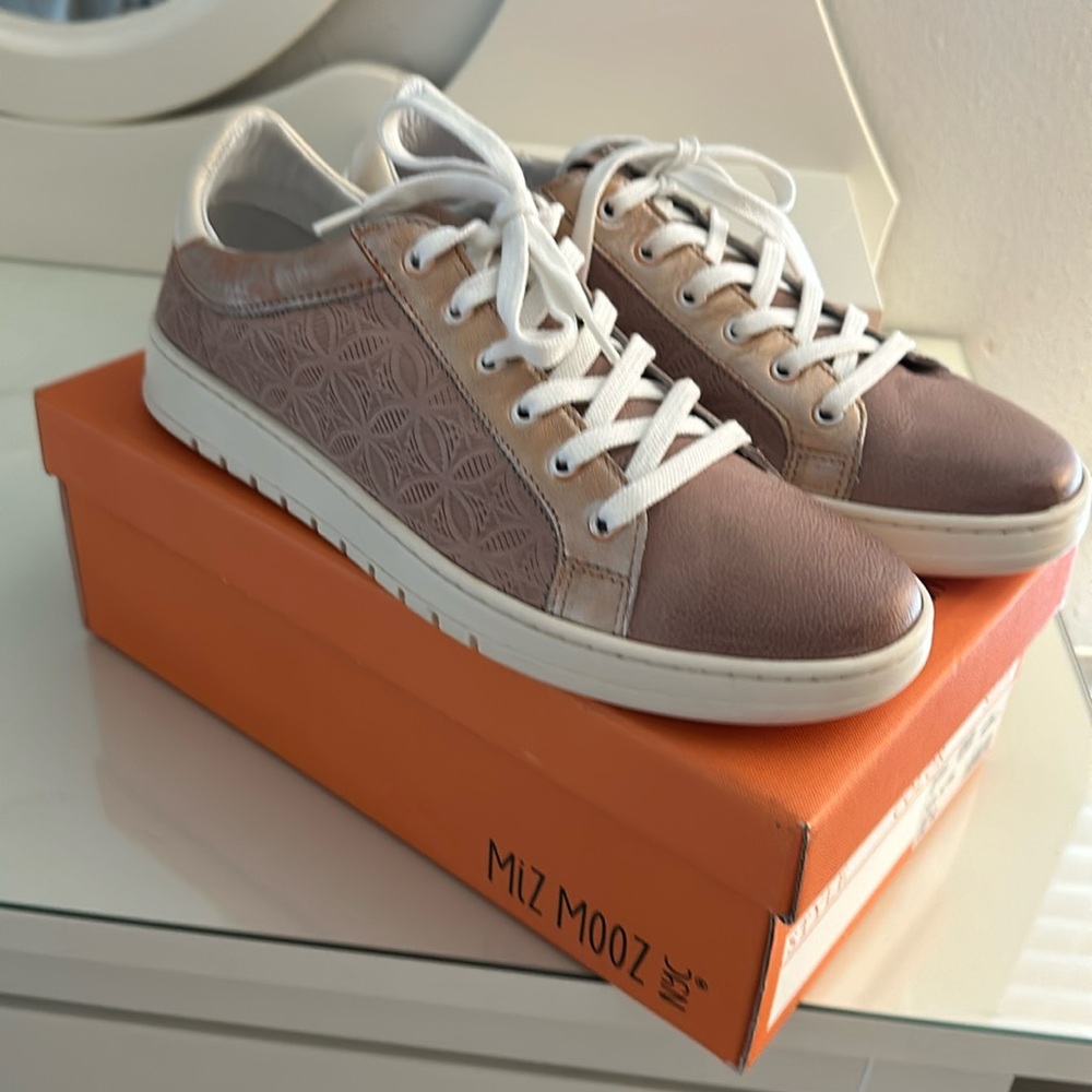 🥳HP🥳  💕 Miz Mooz Nylon & Leather Sneakers - Veronica💕